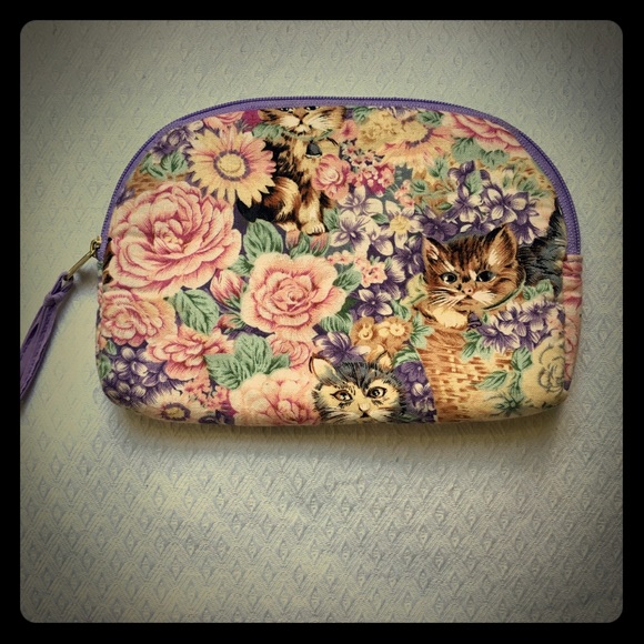 Vintage Ted Lapidus “kitty cat” makeup bag! 🐈 - Picture 1 of 6